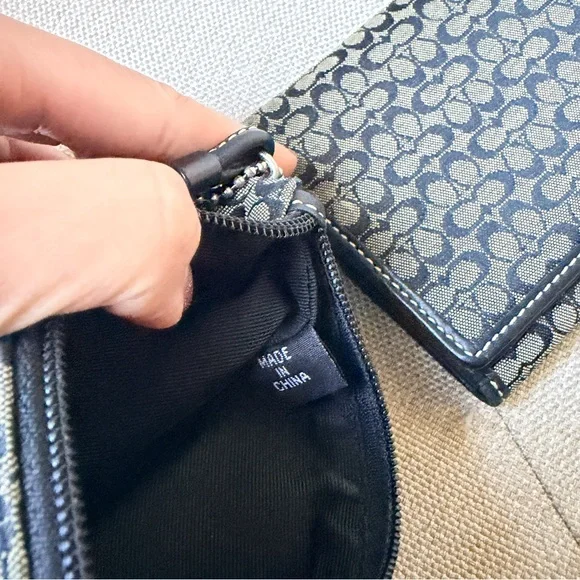 Coach Signature black and gray Y2K wallet and wristlet set - Picture 7 of 12